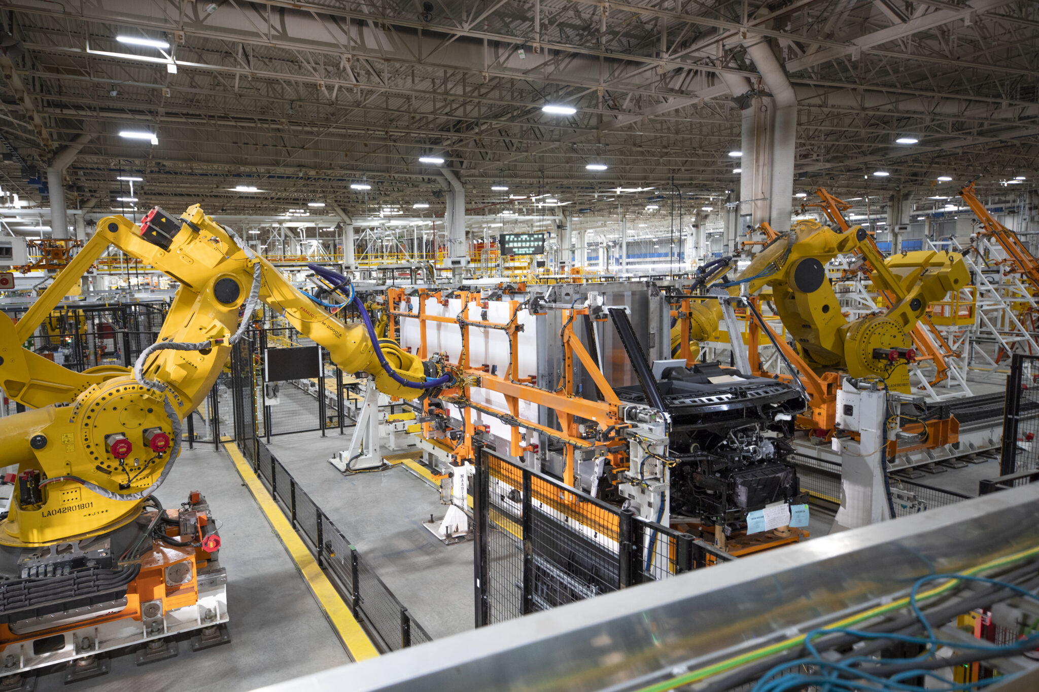 GM, Brightdrop inaugurate fullscale electricvehicle manufacturing at